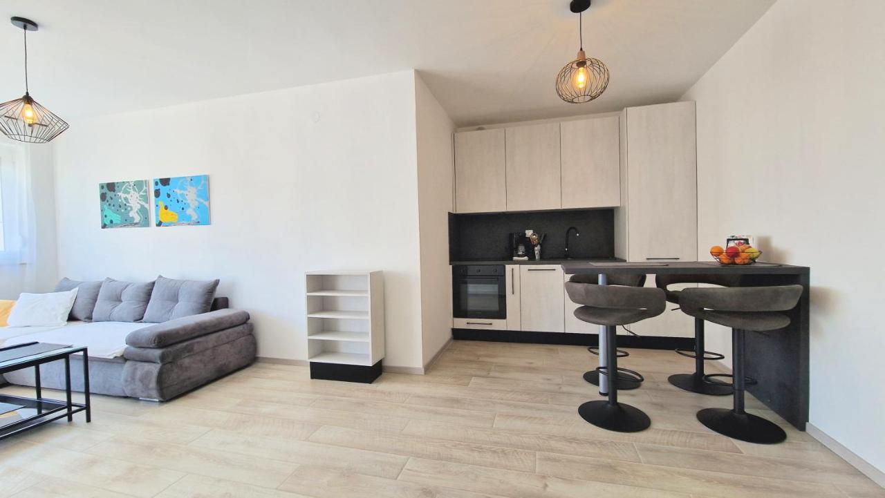 Apartment Lana Krk Town Zewnętrze zdjęcie