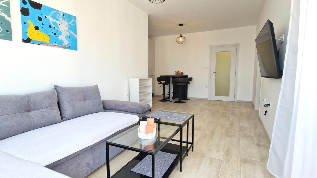 Apartment Lana Krk Town Zewnętrze zdjęcie